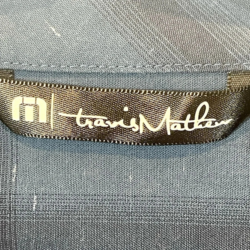 Travis Mathew Short Sleeve Button Up Size Medium - image 4